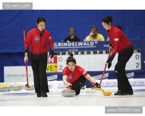 中国女冰壶负加拿大二胜三负